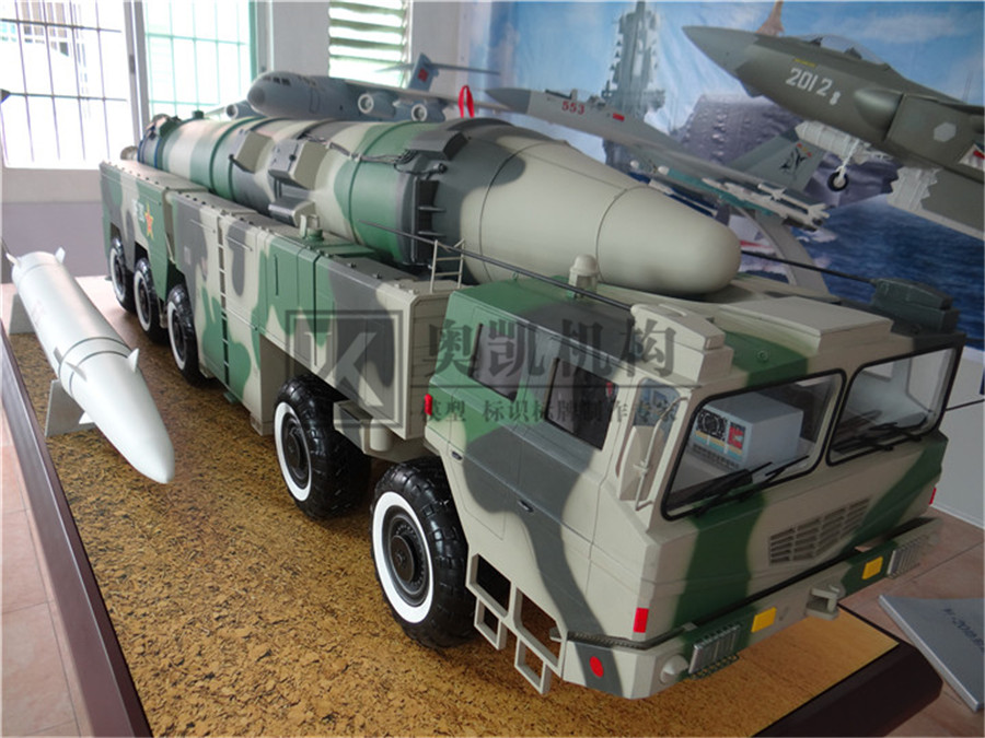 二炮東風21C戰略導彈模型